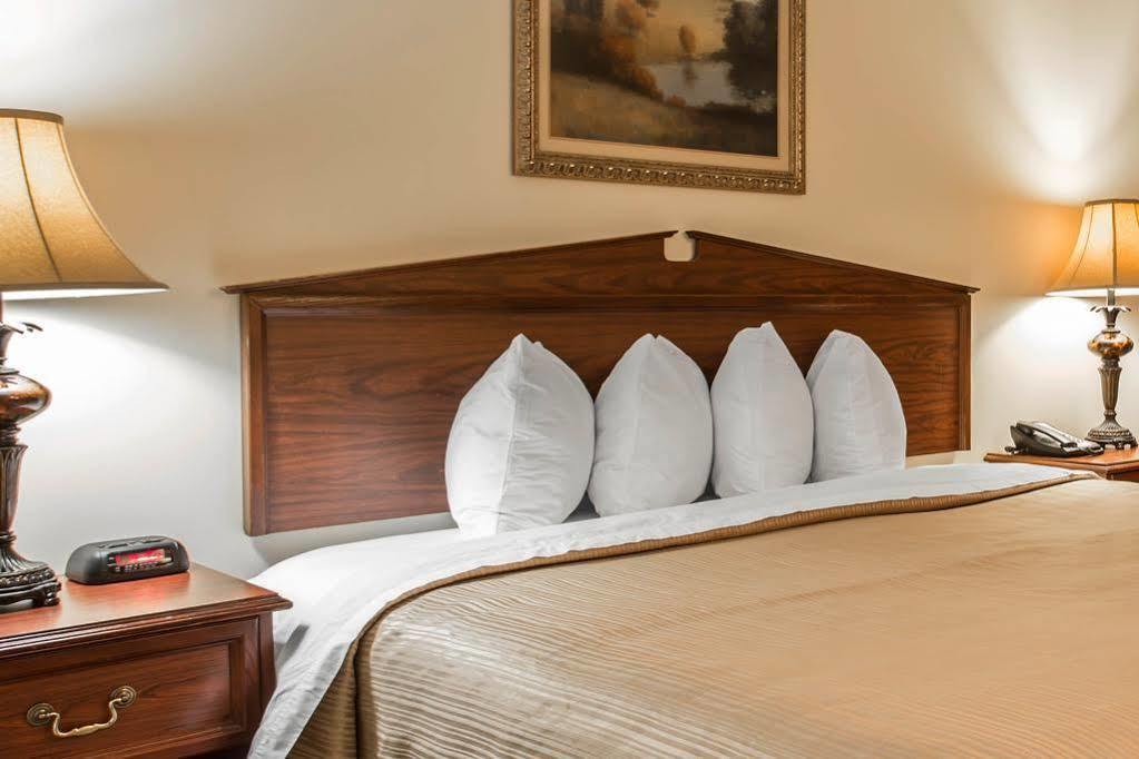 Quality Inn Laurinburg Exteriör bild