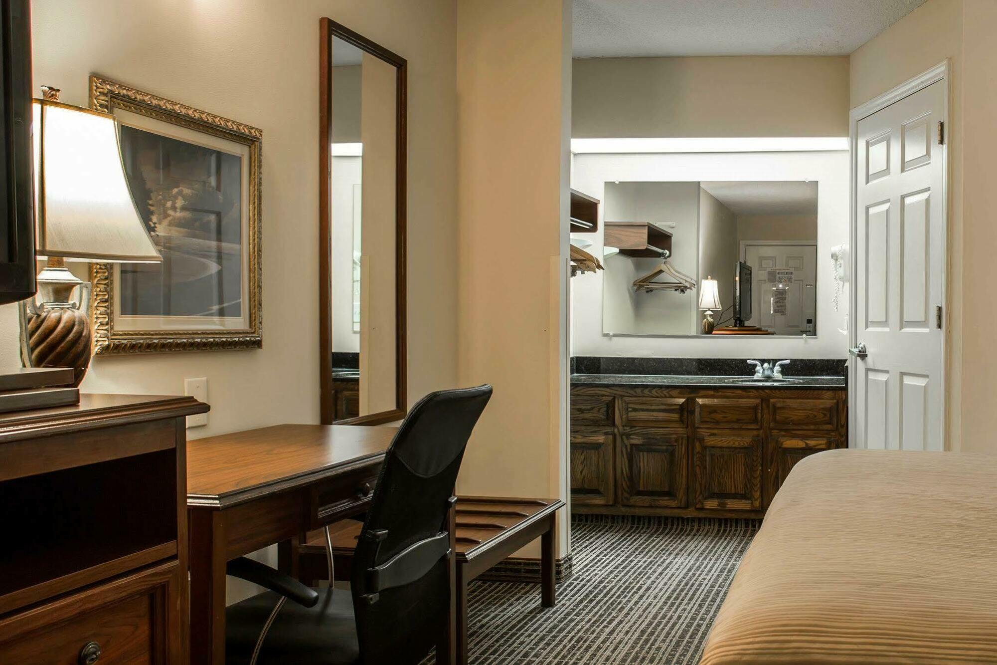 Quality Inn Laurinburg Exteriör bild
